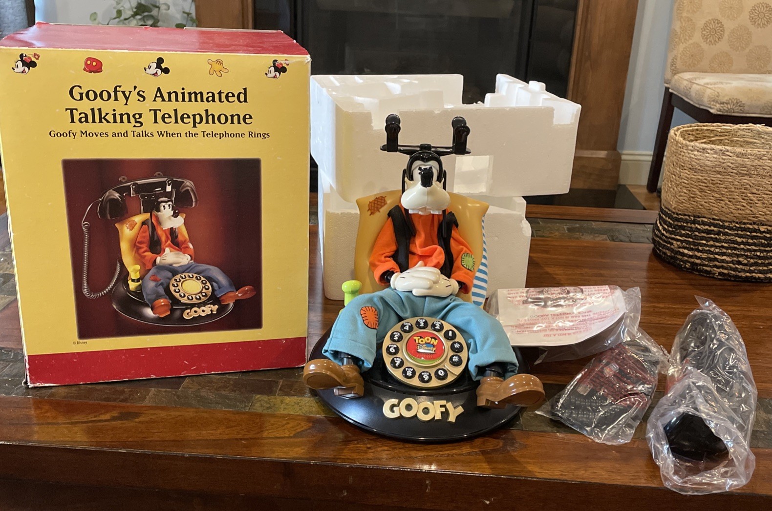 1990s Disney Telemania Goofy Animated Talking Telephone Phone Complete In Box 1990s Disney Telemania Goofy Animated Talking Telephone Phone Complete In Box