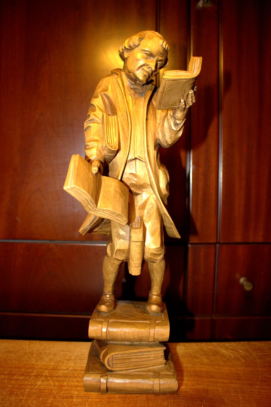 16" ANRI WOOD CARVINGS CARL SPITZWEG LIBRARIAN/BOOKWORM STATUE FIGURE FIGURINE 16" ANRI WOOD CARVINGS CARL SPITZWEG LIBRARIAN/BOOKWORM STATUE FIGURE FIGURINE