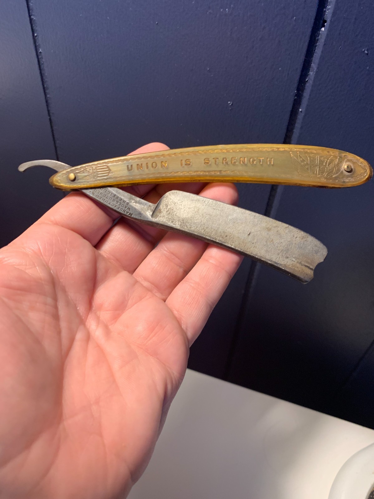 Antique Wade & Butcher Straight Razor Union is Strength Barber Notch Antique Wade & Butcher Straight Razor Union is Strength Barber Notch