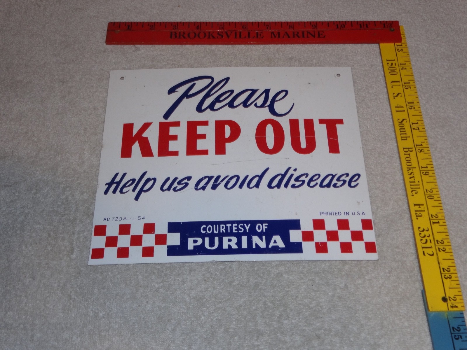 VINTAGE ANTIQUE 1954 PURINA KEEP OUT HELP AVOID DISEASE METAL GASOLINE OIL SIGN