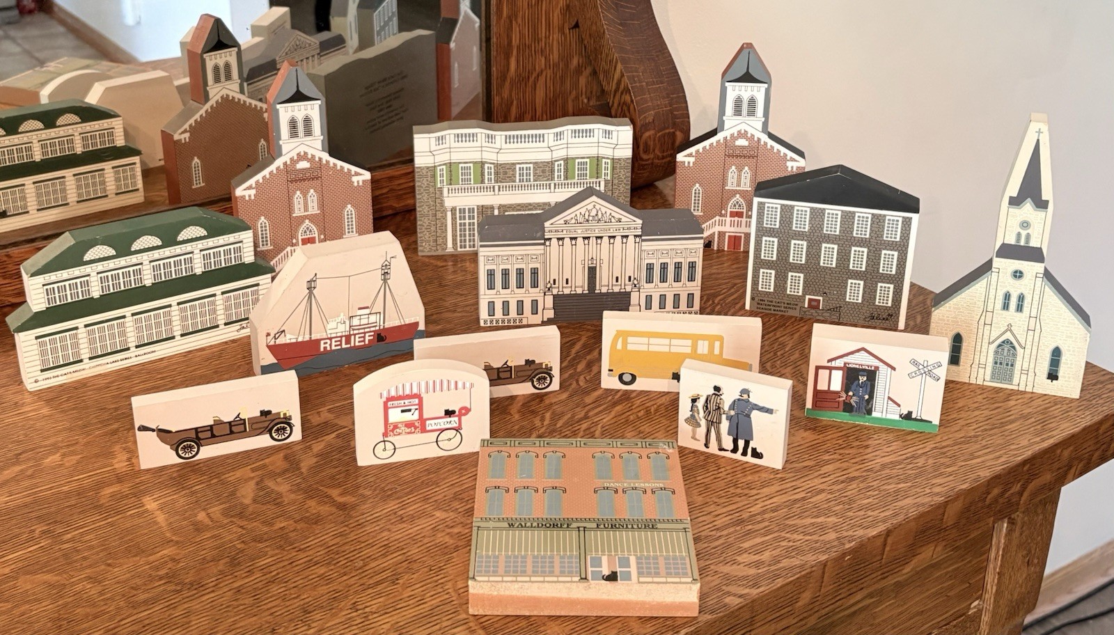 Lot 15 Vintage Cat's Meow Buildings 90's Faline Mixed Buildings and Pieces