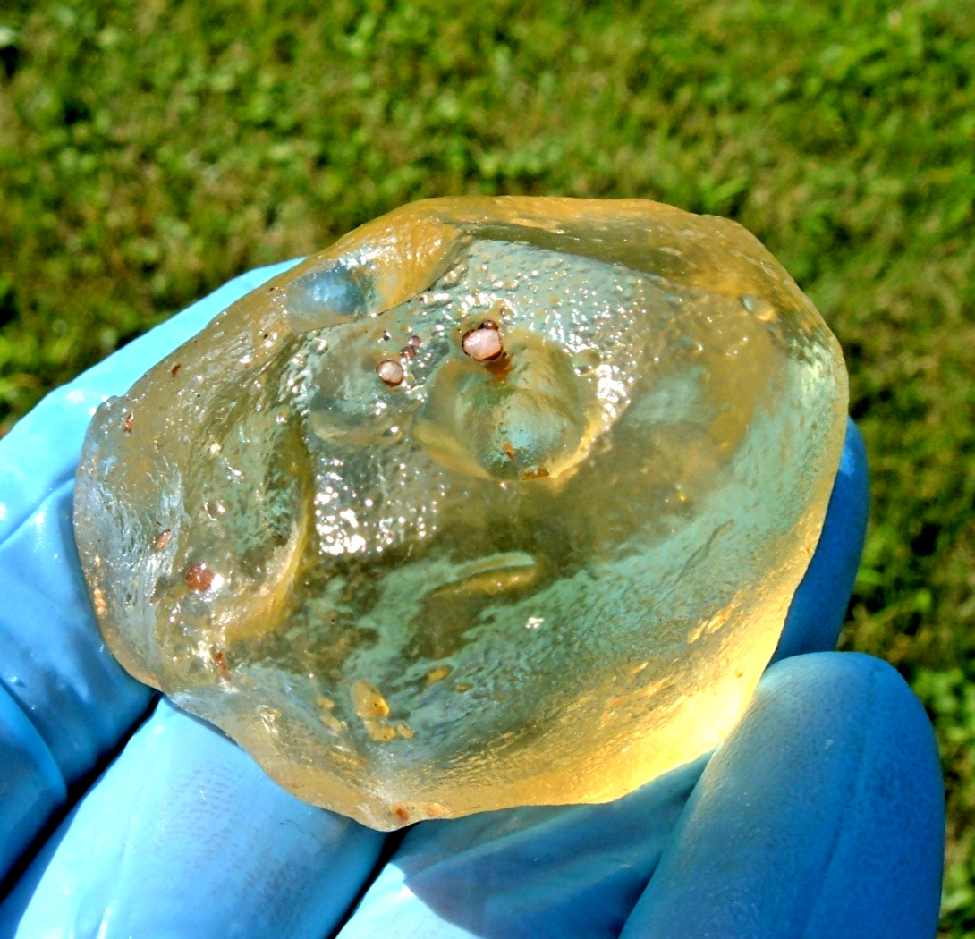 Libyan Desert Glass Meteorite Tektite impact specimen( 355 crt) Dimples Gem AAA+