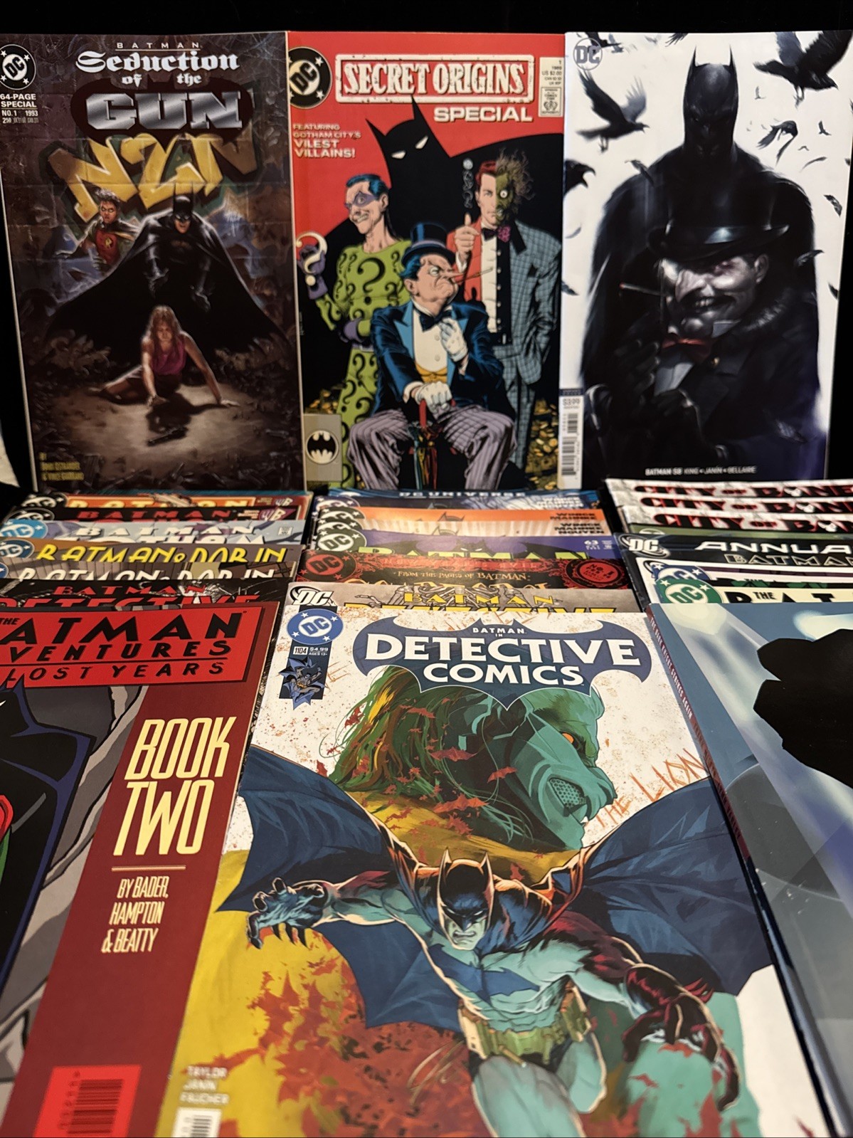 BATMAN COMIC LOT - Secret Origins, Seduction Of The Gun & More BATMAN COMIC LOT - Secret Origins, Seduction Of The Gun & More