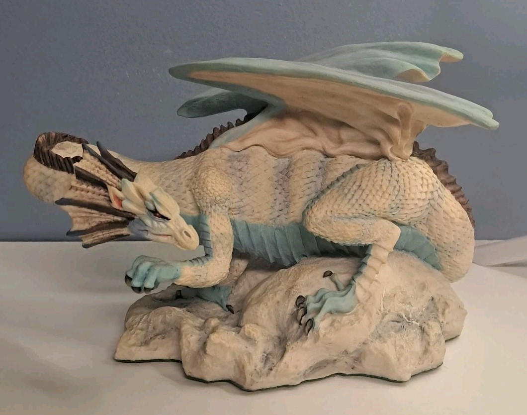 Vtg Enchantica Grawlfang The Winter Dragon Figure EN 2019