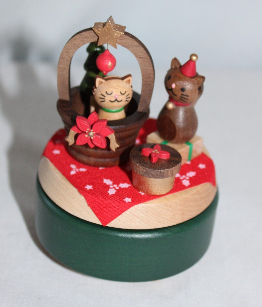 Wooderful Life Christmas Cat & Kitten Wooden Music Box, O' Christmas Tree