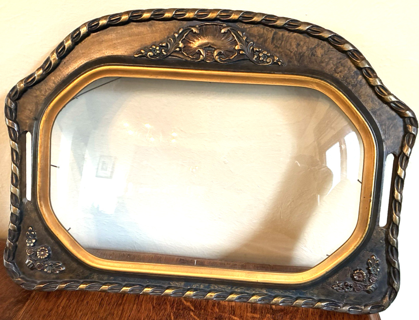 Antique Gilt Wood Convex Bubble Glass Picture Frame Victorian Ornate w/Glass Antique Gilt Wood Convex Bubble Glass Picture Frame Victorian Ornate w/Glass