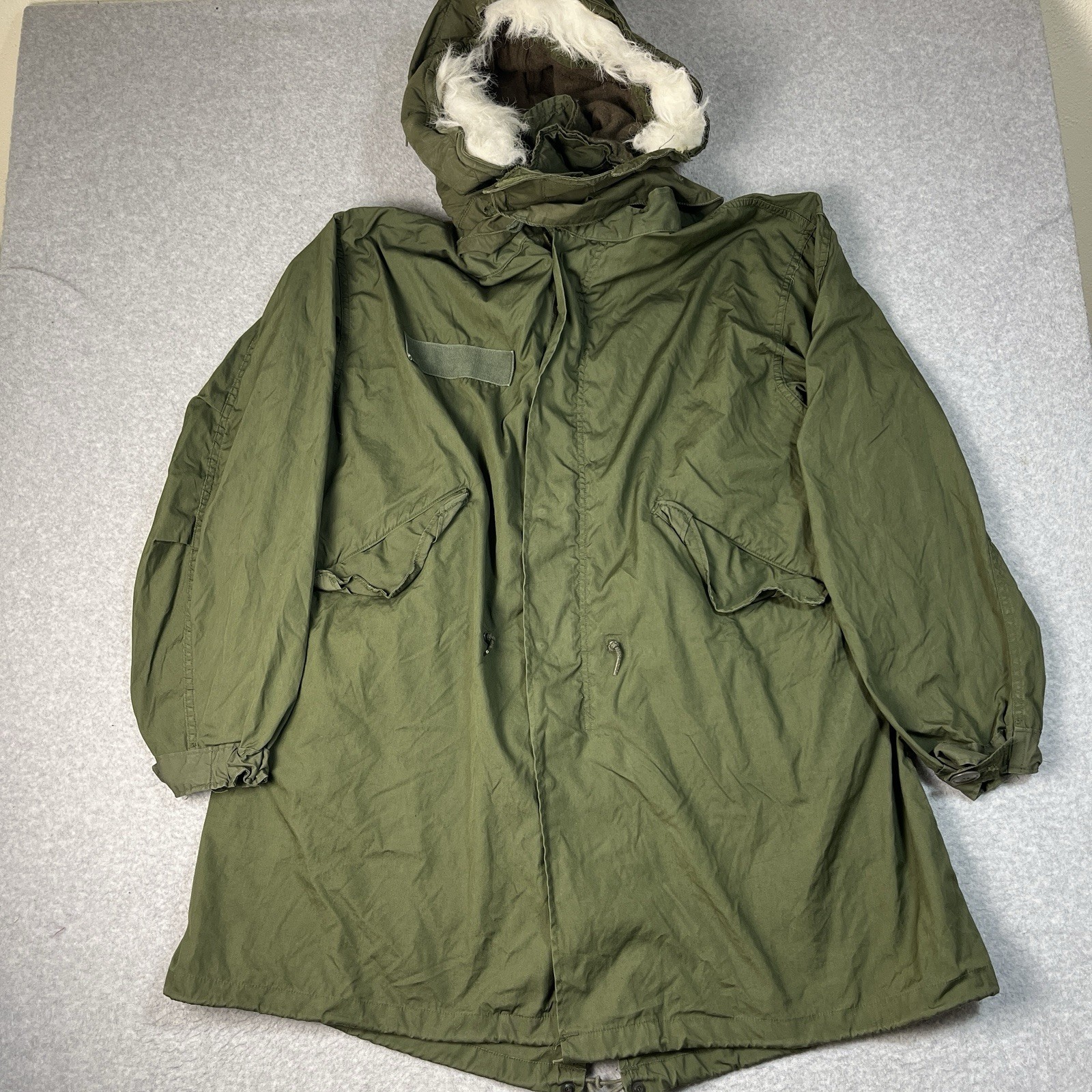 Vintage Vietnam War M-65 Fishtail Parka Mens Medium 70s Fur Ruff Hood Cold Vintage Vietnam War M-65 Fishtail Parka Mens Medium 70s Fur Ruff Hood Cold