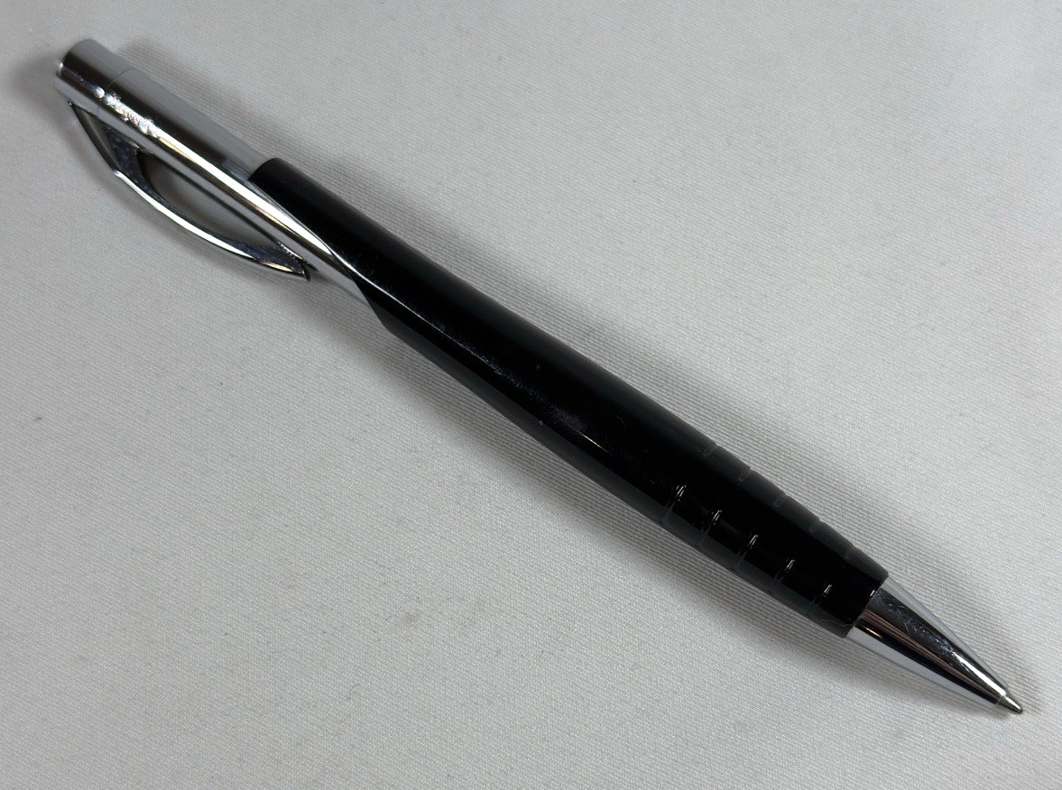 VTG Rotring Black Initial Retractable Ballpoint Pen, Germany VTG Rotring Black Initial Retractable Ballpoint Pen, Germany