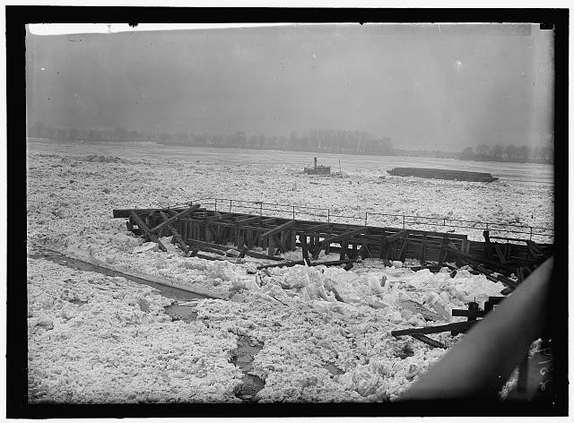Photo:Washington DC Potomac River Ice Jams 1918 River Ice Flood Scene Photo:Washington DC Potomac River Ice Jams 1918 River Ice Flood Scene