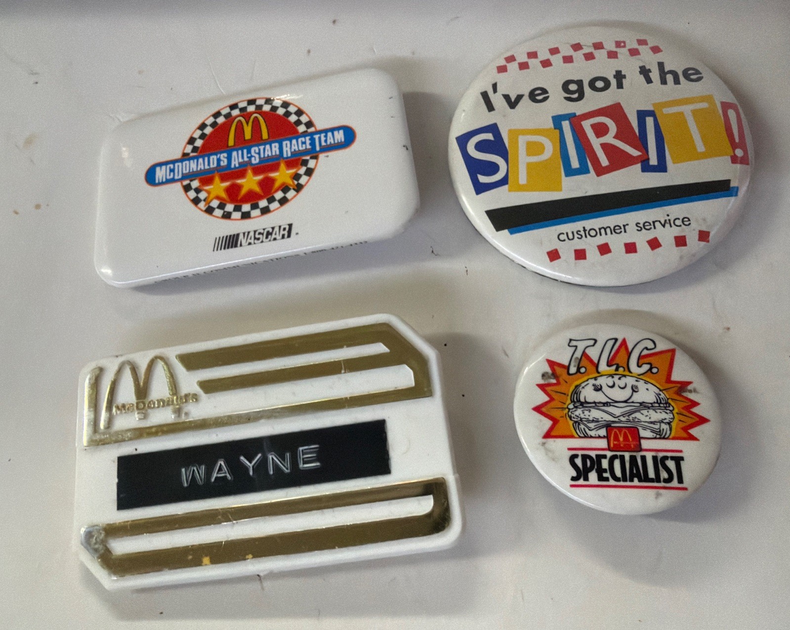 RARE VINTAGE 1970s-80s “WAYNE” Gold McDONALDS EMPLOYEE NAME TAG FAST FOOD LQQK+ RARE VINTAGE 1970s-80s “WAYNE” Gold McDONALDS EMPLOYEE NAME TAG FAST FOOD LQQK+
