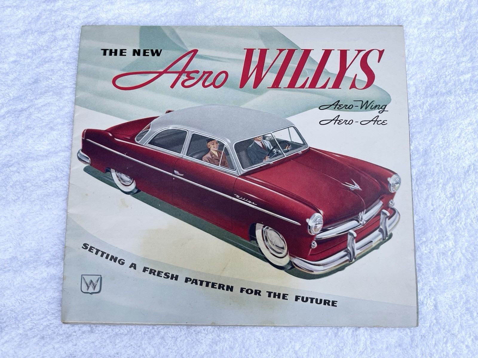 1952 Willys Ace Aero Sedan Fold Out Sales Brochure Original Good Condition 1952 Willys Ace Aero Sedan Fold Out Sales Brochure Original Good Condition