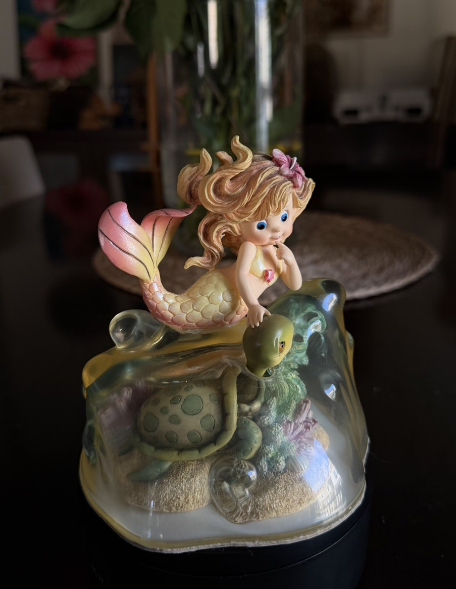 1999 Hamilton, Rainbow Reef Under The Sea - Hide-n-Seek Fun - Mermaid Sea Turtle 1999 Hamilton, Rainbow Reef Under The Sea - Hide-n-Seek Fun - Mermaid Sea Turtle