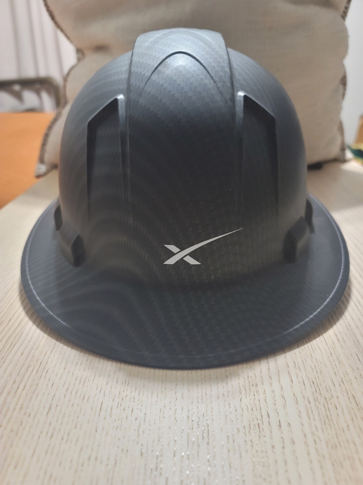 OFFICIAL SPACE X Pyramex Black Hard Hat SPACE X Logo Carbon Fiber Pattern OFFICIAL SPACE X Pyramex Black Hard Hat SPACE X Logo Carbon Fiber Pattern