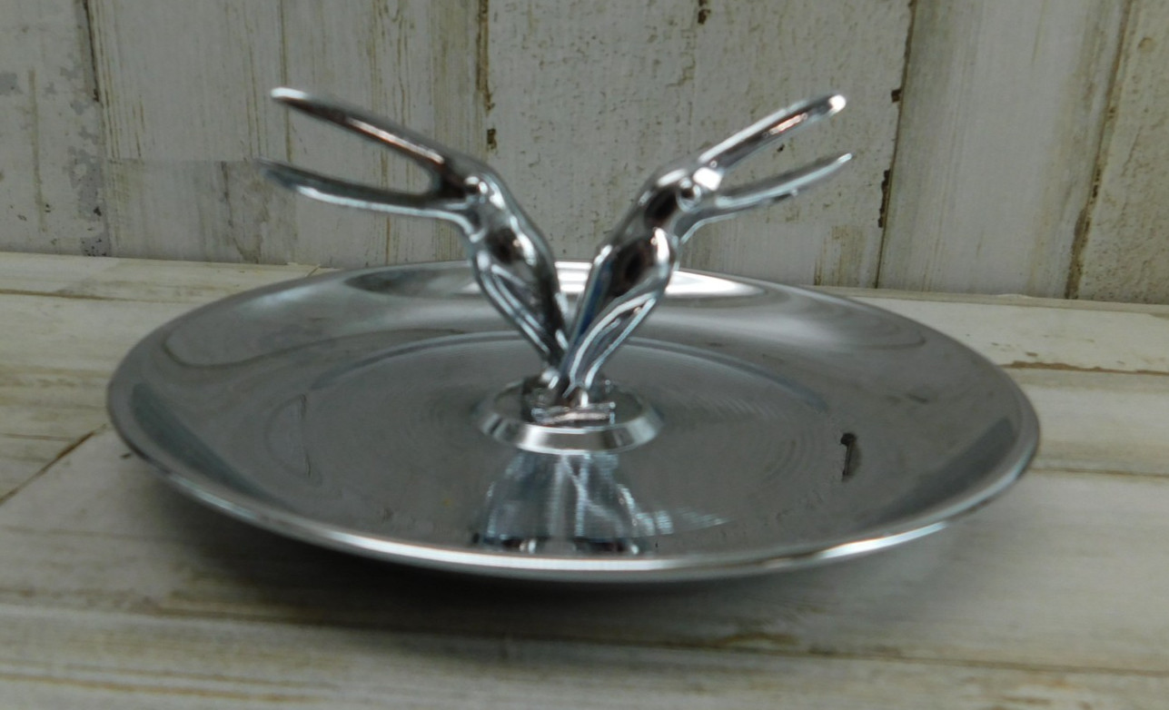 VTG Pincherette Mid Century Toucan Bird Chrome Metal Ashtray Coin Tray USA 5" VTG Pincherette Mid Century Toucan Bird Chrome Metal Ashtray Coin Tray USA 5"