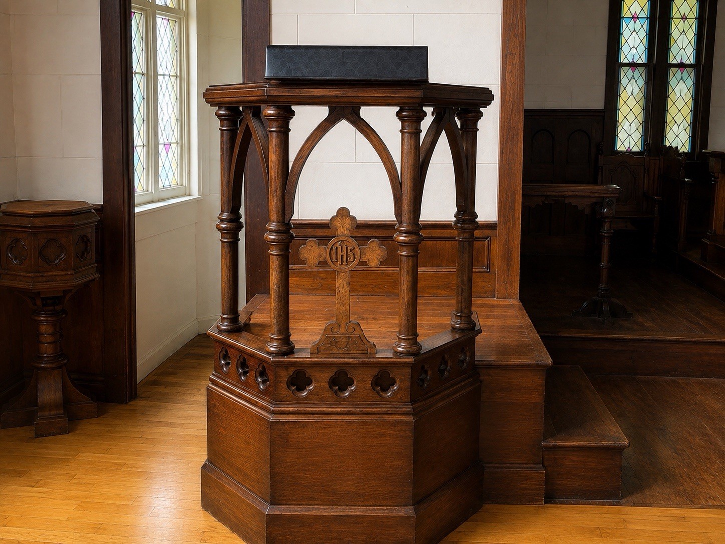 Antique Gothic Revival Solid Oak Church Pulpit Architectural Salvage Platform Antique Gothic Revival Solid Oak Church Pulpit Architectural Salvage Platform