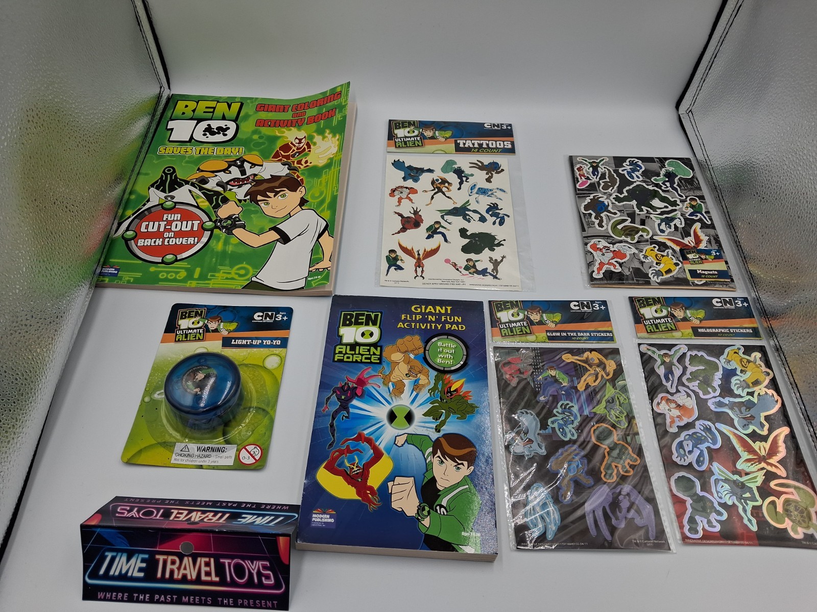 Ben 10 Light Up Yoyo Ben 10 Giant Colering Book Ben 10 Alien Force Gian T13... Ben 10 Light Up Yoyo Ben 10 Giant Colering Book Ben 10 Alien Force Gian T13...