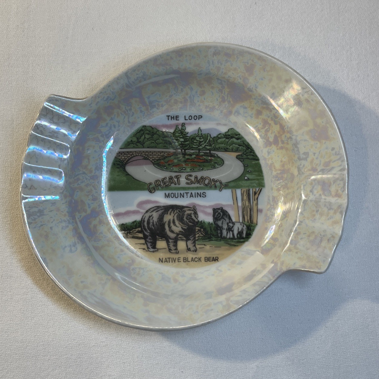 Vintage The Great Smoky Mountains Tennessee Ceramic Souvenir Ashtray Iridescent Vintage The Great Smoky Mountains Tennessee Ceramic Souvenir Ashtray Iridescent
