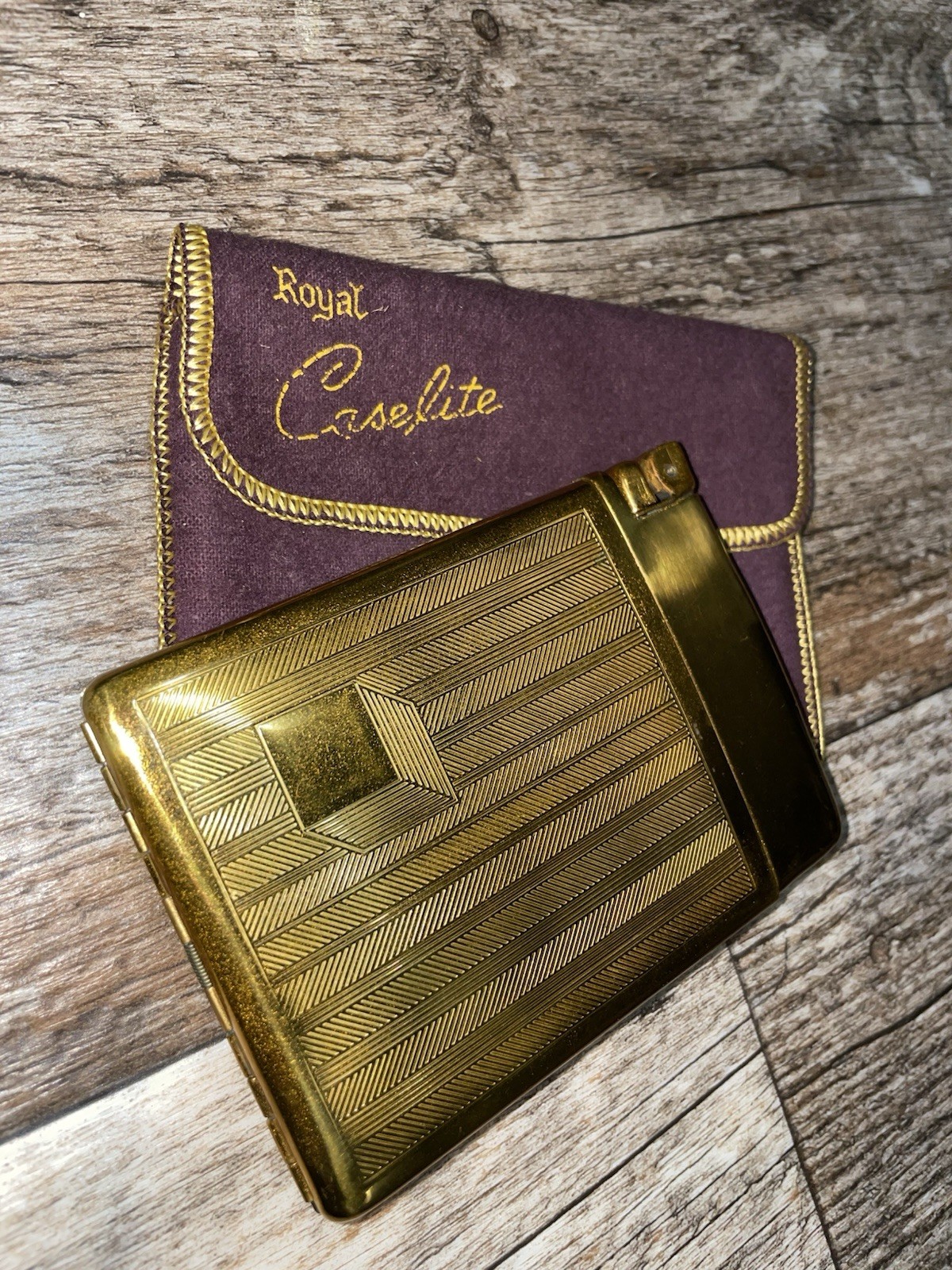 Vintage Art Deco Gold 1940s Royal Case-Lite Cigarette Case & Lighter Combo Vintage Art Deco Gold 1940s Royal Case-Lite Cigarette Case & Lighter Combo