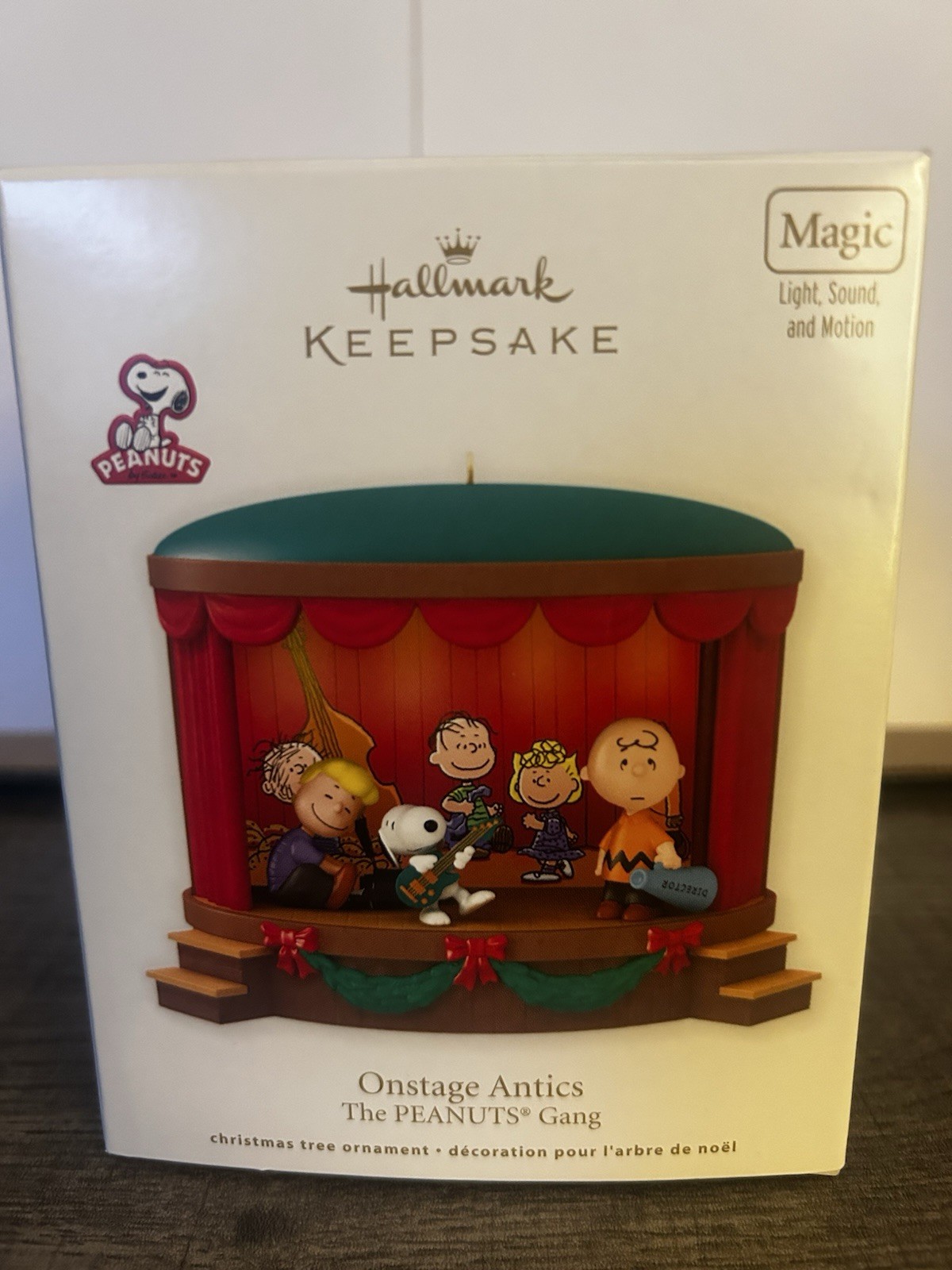 2012 Hallmark Keepsake Peanuts Onstage Antics QXI2924 Magic Ornament AS IS 2012 Hallmark Keepsake Peanuts Onstage Antics QXI2924 Magic Ornament AS IS
