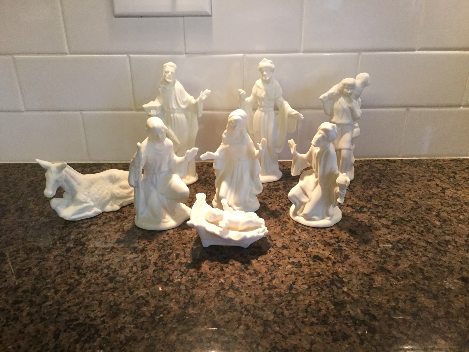 8 Piece Porcelain Nativty Set 8 Piece Porcelain Nativty Set