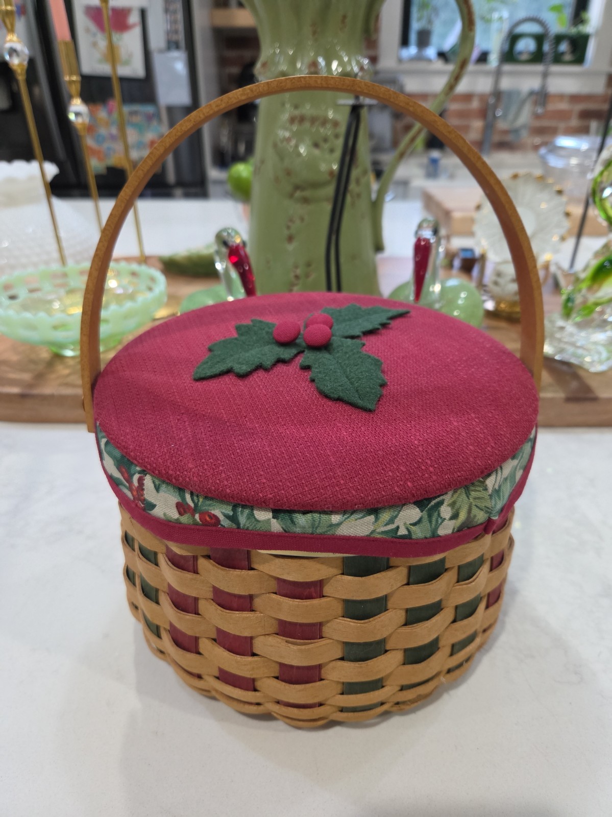 Vintage Longaberger Christmas Collection 2003 Edition Caroling Basket 8" Diam. Vintage Longaberger Christmas Collection 2003 Edition Caroling Basket 8" Diam.
