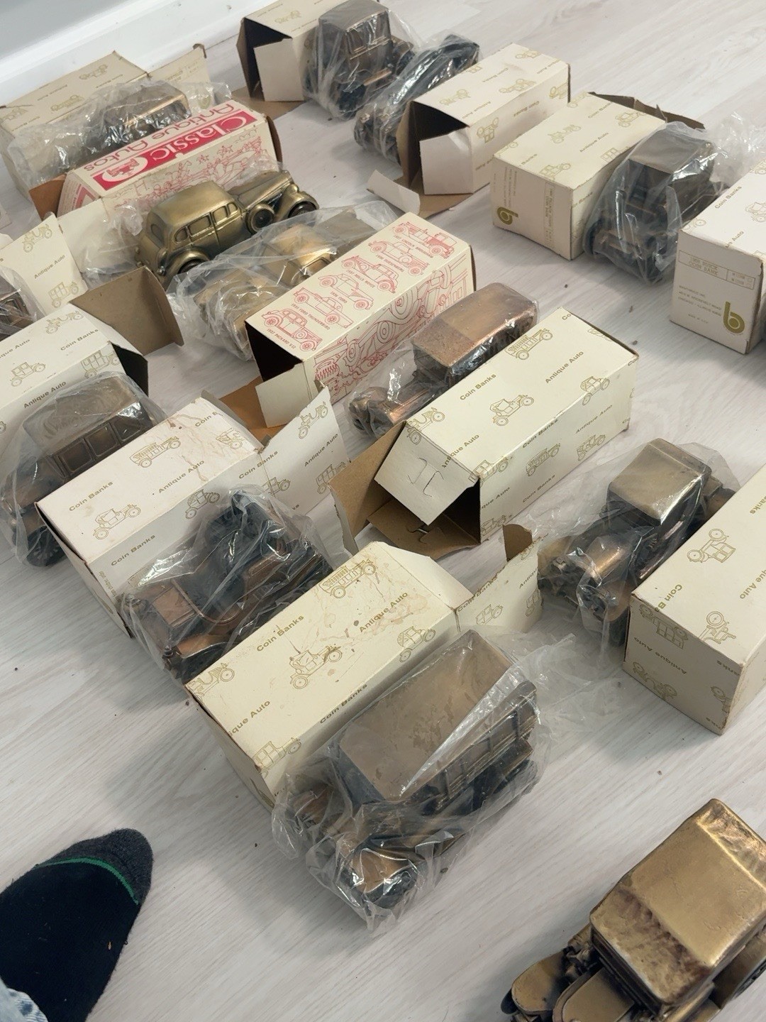 Vintage Banthrico Classic Antique Autos Coin Banks Lot 18 Cars w/ Original Boxes Vintage Banthrico Classic Antique Autos Coin Banks Lot 18 Cars w/ Original Boxes