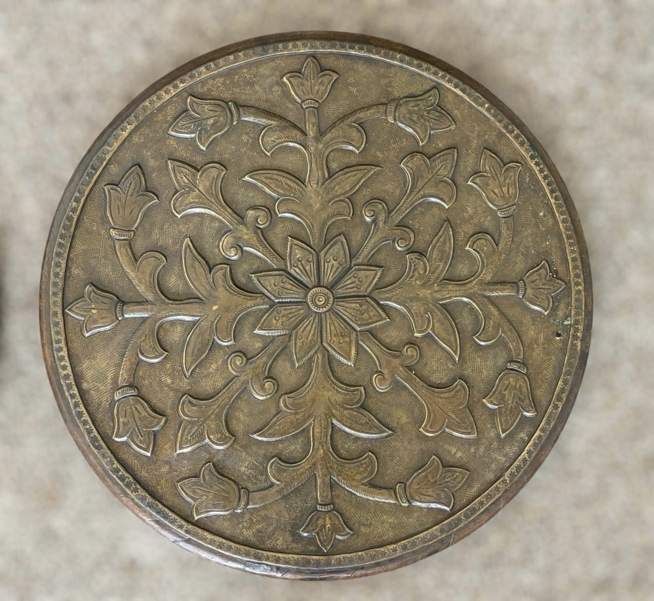 Vintage Pair 20” Copper Relief Wall Plaques Floral Medallions Repoussé Style Dec Vintage Pair 20” Copper Relief Wall Plaques Floral Medallions Repoussé Style Dec