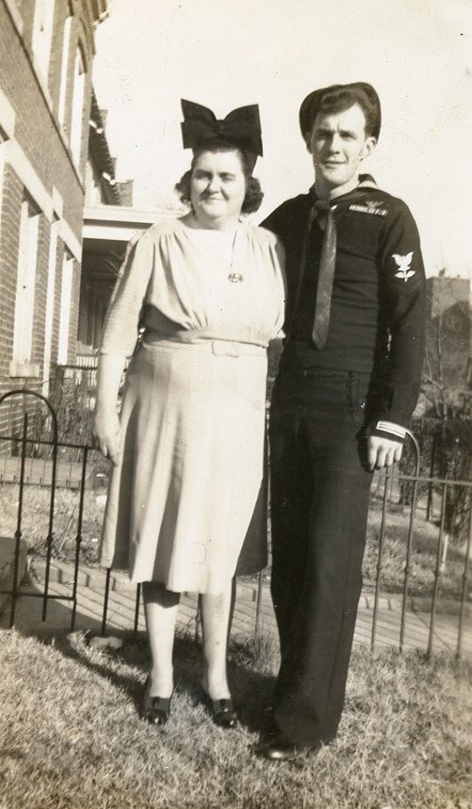 AC54 Original Vintage Photo MILITARY MAN UNIFORM, WOMAN BIG BOW c 1940's