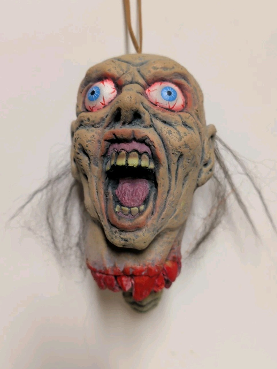 Vintage Seasons Nightview Hanging Severed Zombie Halloween Horror Latex Head 