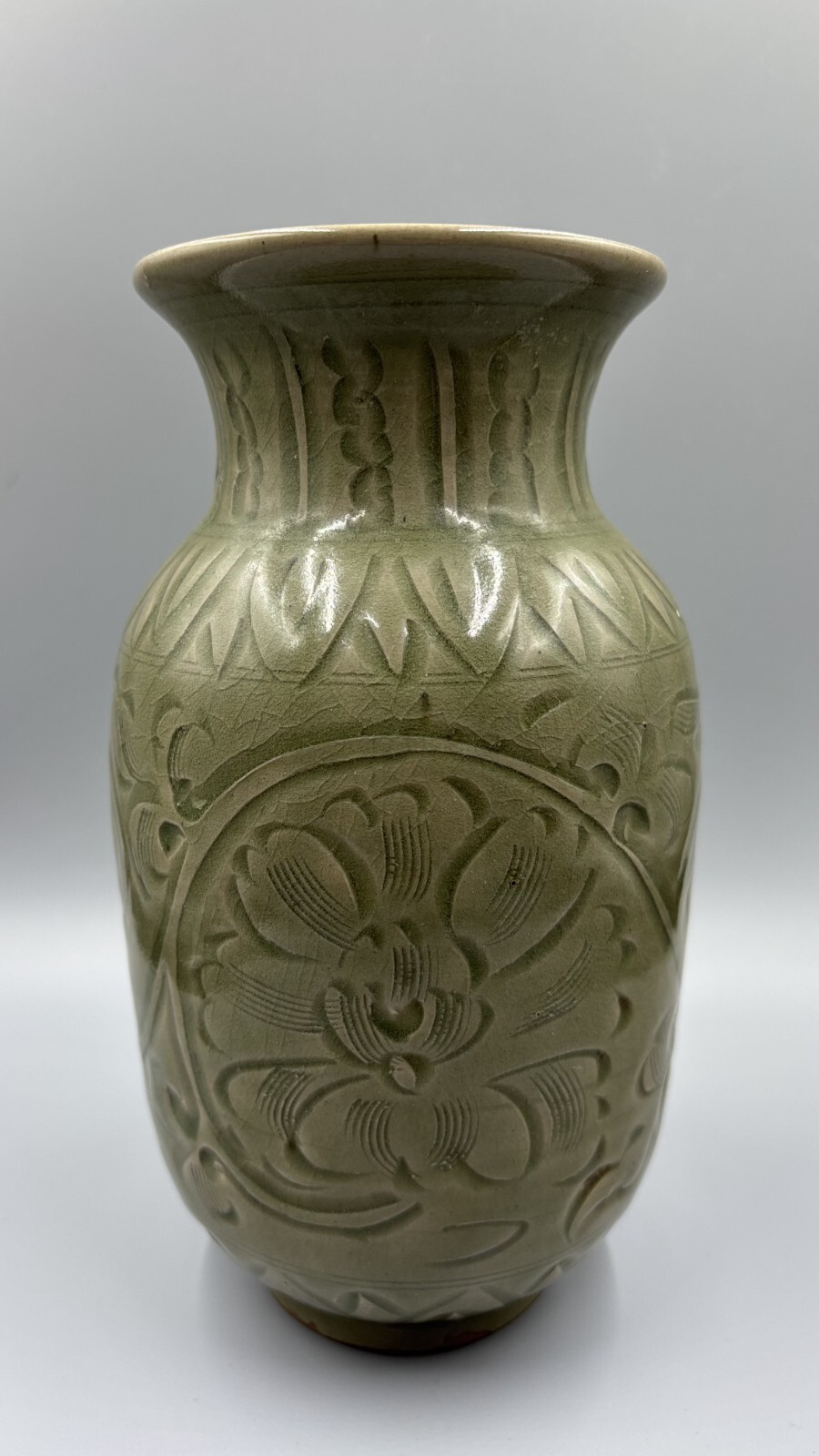 Antique Chinese Celadon Porcelain Vase Hand Carved Floral 7" Song Ming Style Antique Chinese Celadon Porcelain Vase Hand Carved Floral 7" Song Ming Style