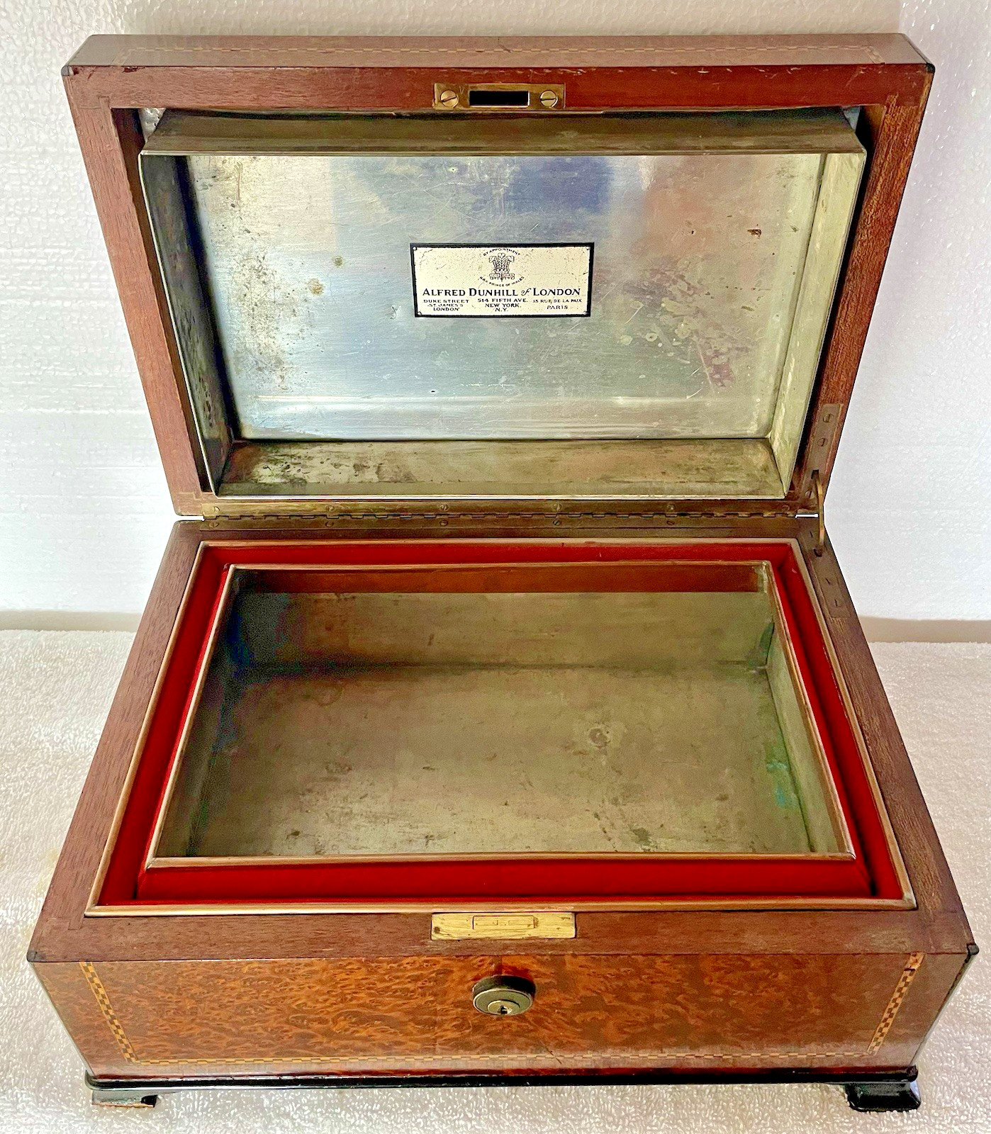 ANTIQUE ALFRED DUNHILL CIGAR HUMIDOR BIRDS EYE BURLWOOD INLAY ART DECO TOBACCO ANTIQUE ALFRED DUNHILL CIGAR HUMIDOR BIRDS EYE BURLWOOD INLAY ART DECO TOBACCO