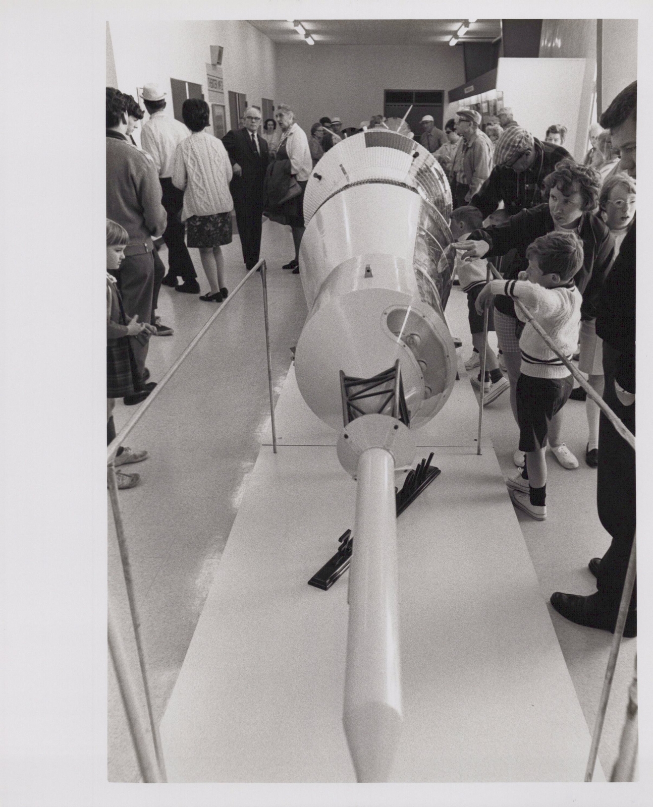 Apollo 9 Visitor Center Activity Florida 1969 - Original NASA Photo Apollo 9 Visitor Center Activity Florida 1969 - Original NASA Photo