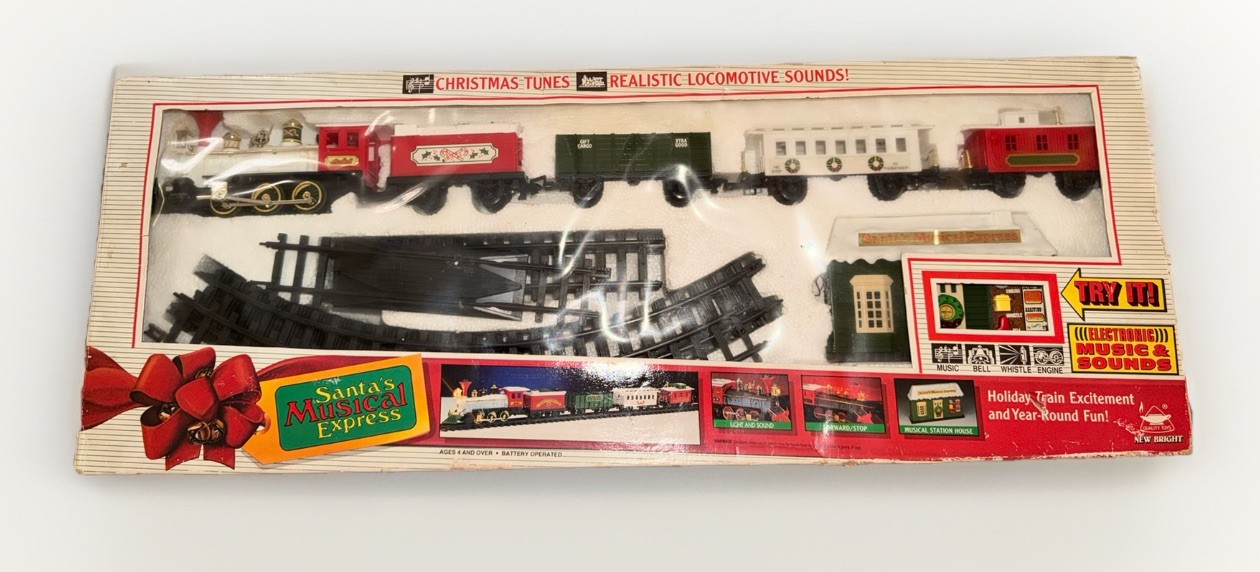 VTG. Santa’s Musical Express Holiday Train Set No. 173 Music & Sounds 1992 NIB