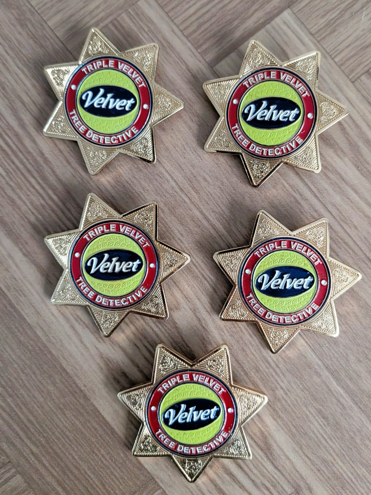5x Vintage Velvet Tissue Tree Detective Enamel Pin Badges Sheriff Star Promo 5x Vintage Velvet Tissue Tree Detective Enamel Pin Badges Sheriff Star Promo