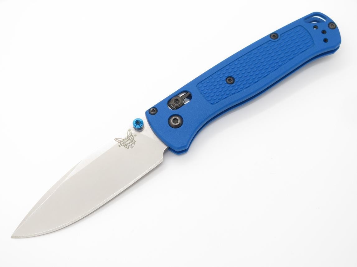 Benchmade Bugout 535 Pocketknife Blue Handle Plain Drop Point S30V Axis Benchmade Bugout 535 Pocketknife Blue Handle Plain Drop Point S30V Axis