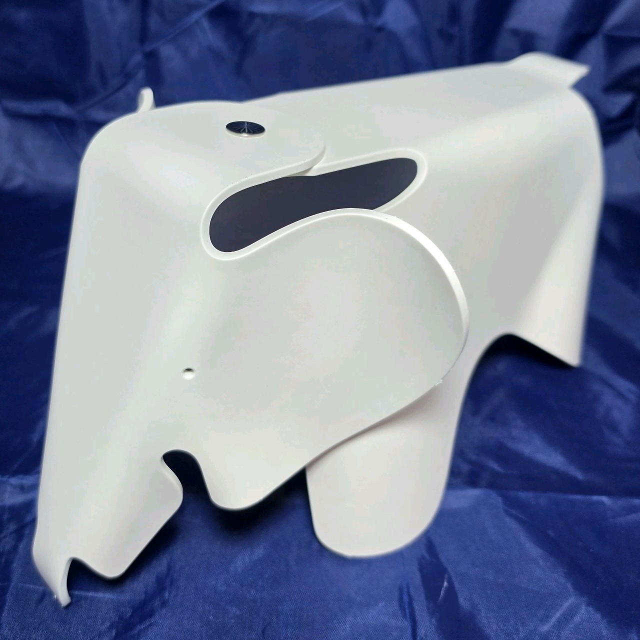 Vitra Eames Elephant By Mid-century Modern Designers Charles and Ray Eames 15x8 Vitra Eames Elephant By Mid-century Modern Designers Charles and Ray Eames 15x8