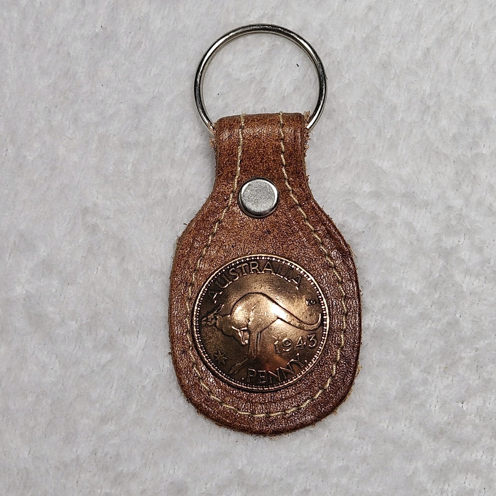 Vintage 1943 Australia Penny Kangaroo Coin Leather Keychain Key Fob Souvenir Vintage 1943 Australia Penny Kangaroo Coin Leather Keychain Key Fob Souvenir