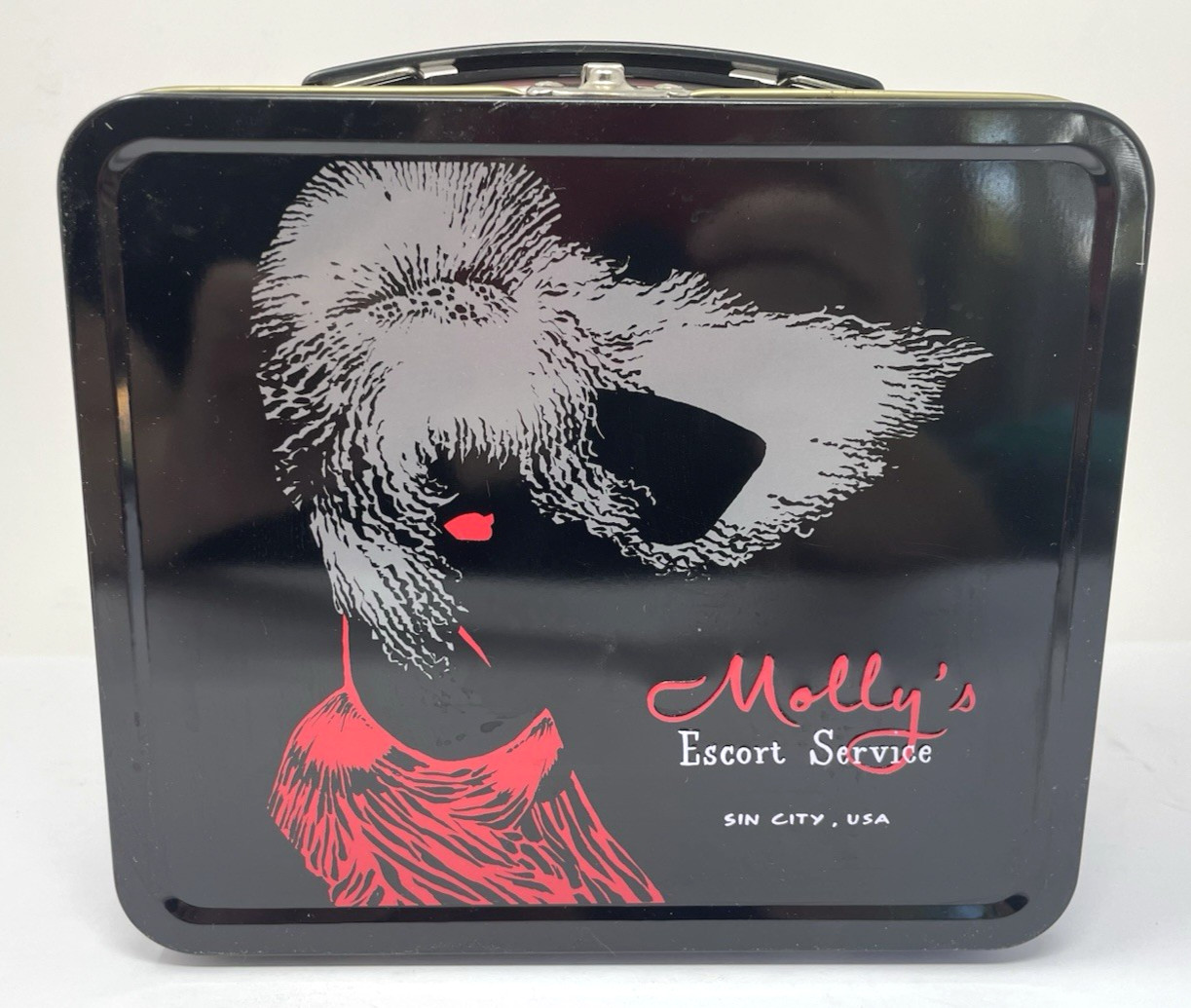 Sin City 1999 Dark Horse metal Lunchbox Molly's Escort Service with post card Sin City 1999 Dark Horse metal Lunchbox Molly's Escort Service with post card