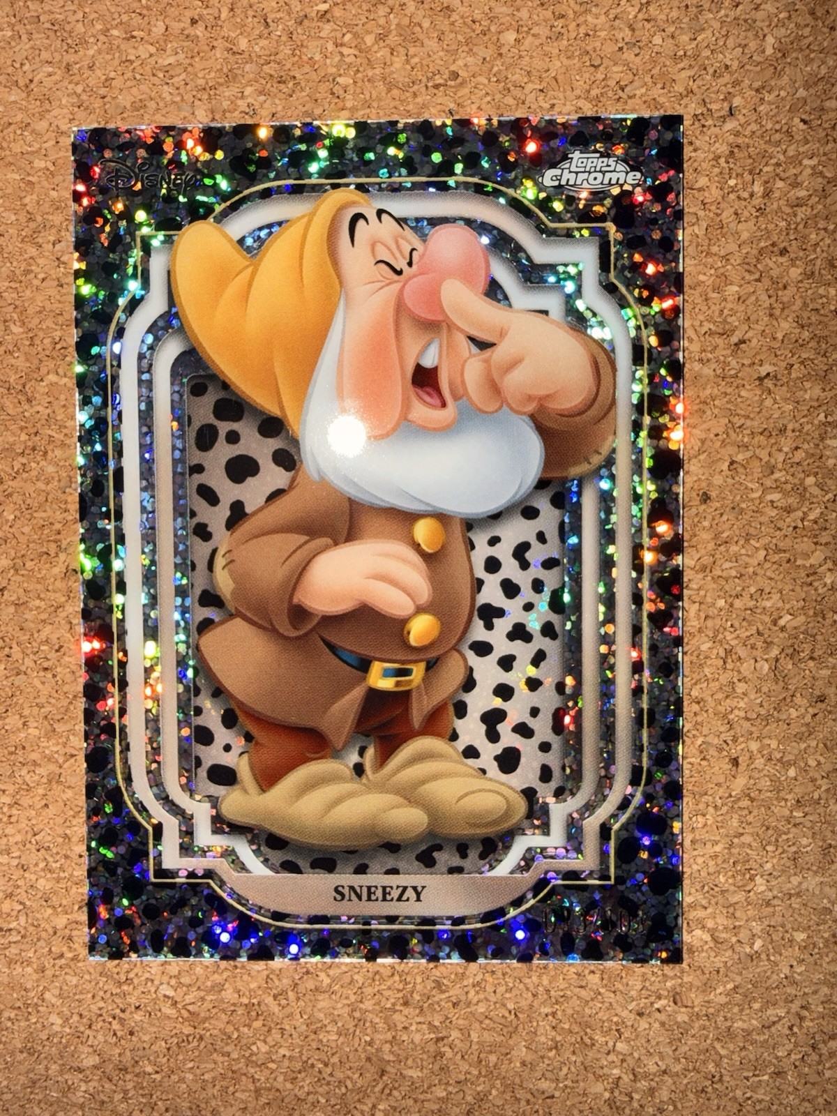 2024 Topps Chrome Disney Sneezy Black & White Speckle 013/101 #11, Sleeved