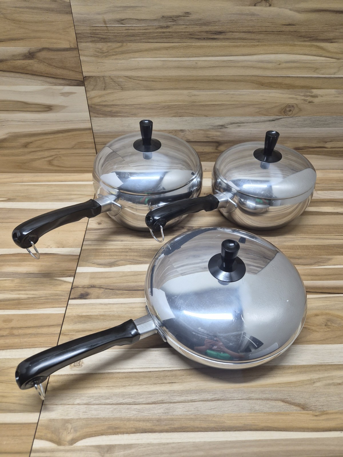 Vintage Wear-Ever BONUS Aluminum Cookware 3-Piece Set Pots Skillet Lids MCM Vintage Wear-Ever BONUS Aluminum Cookware 3-Piece Set Pots Skillet Lids MCM