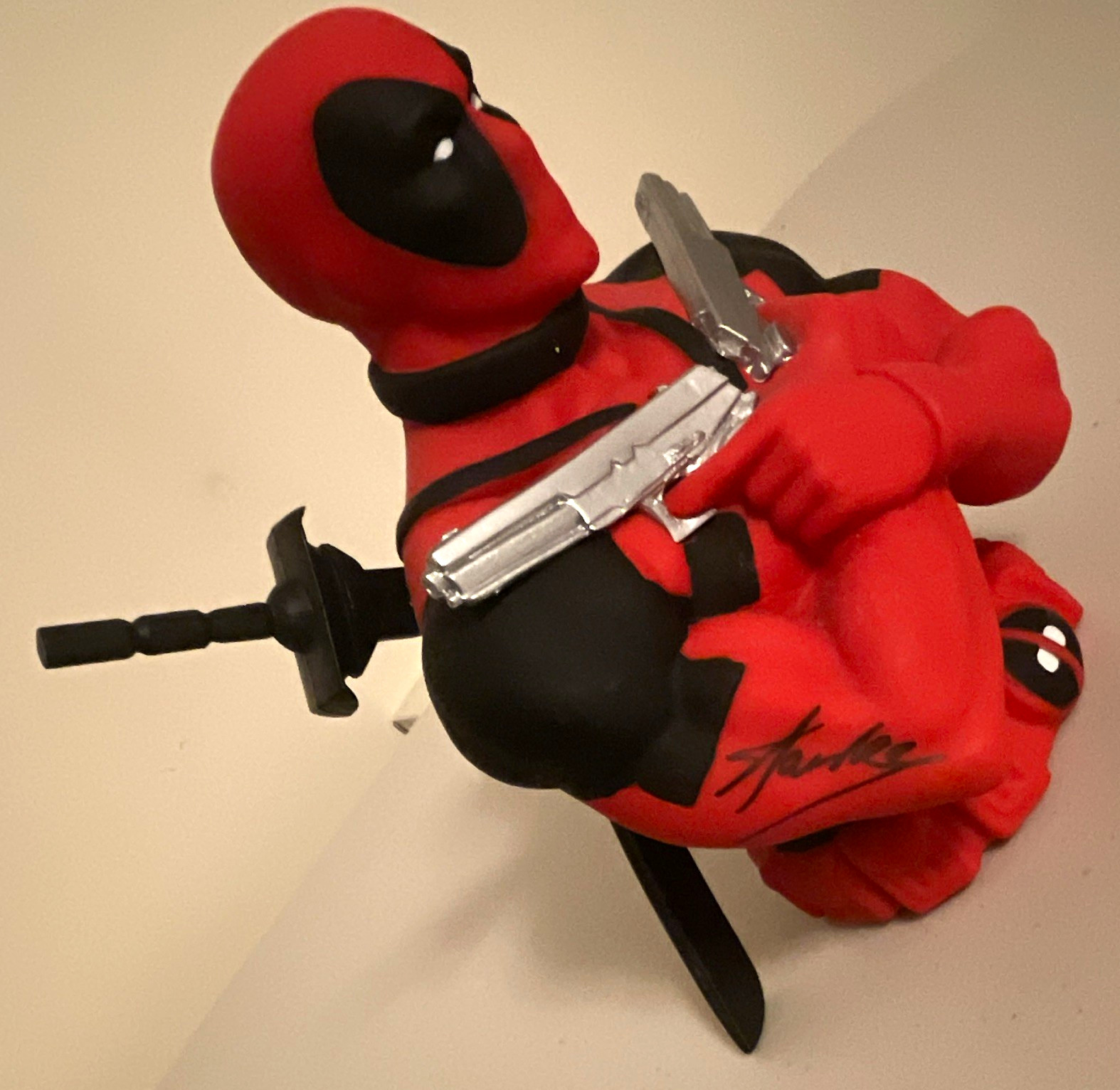 Premier Collection Deadpool Signed by STAN LEE - Marvel 1:12 #1049 Premier Collection Deadpool Signed by STAN LEE - Marvel 1:12 #1049
