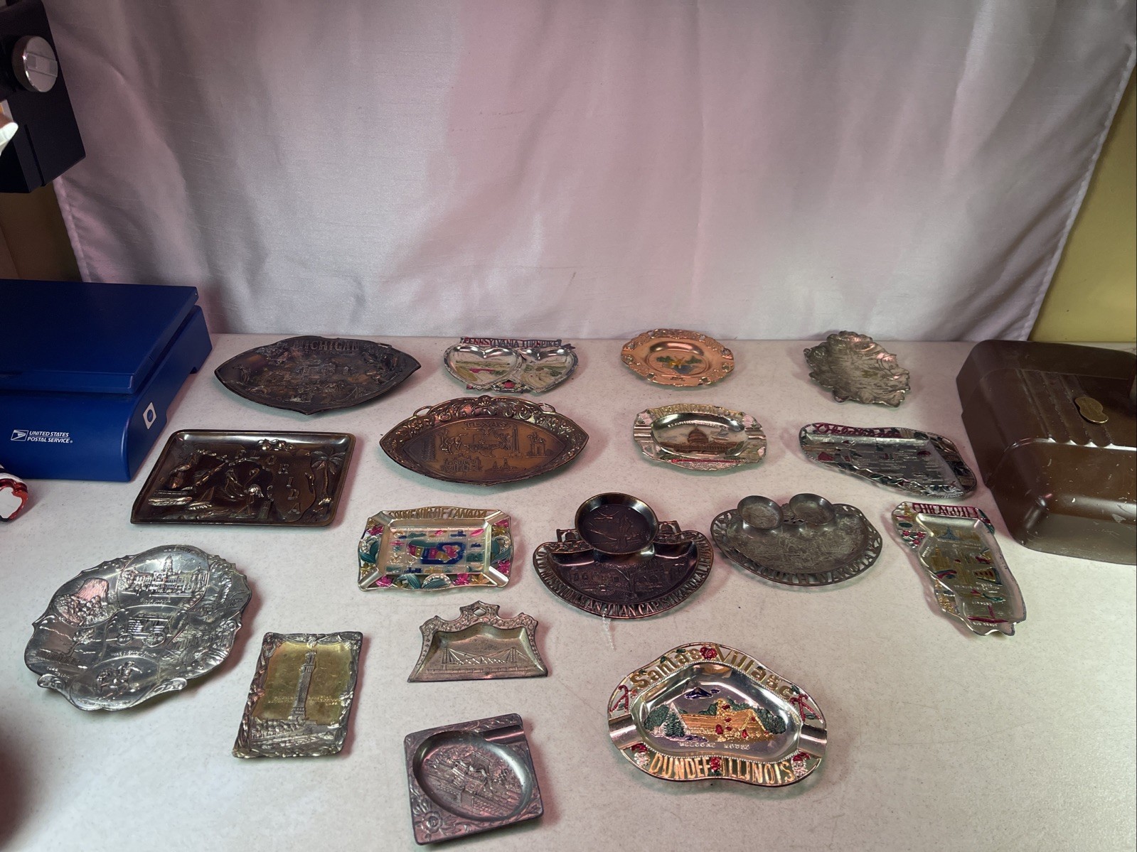 Vintage Lot Of 17 Copper Aluminum State Souvenir Ashtrays Trays 1950/60’s, Japan Vintage Lot Of 17 Copper Aluminum State Souvenir Ashtrays Trays 1950/60’s, Japan