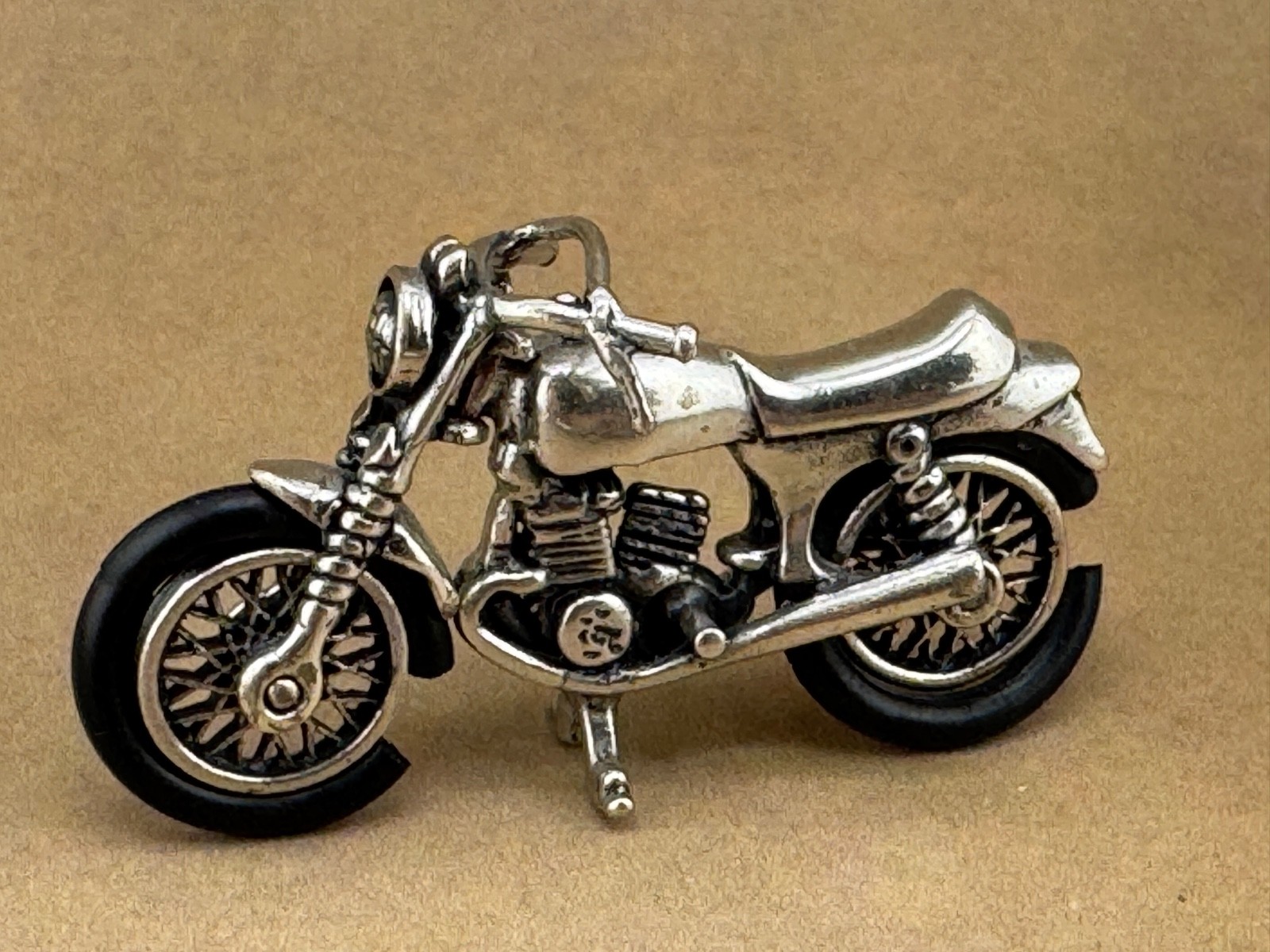 Beautiful Motorcycle Sterling Silver Miniature 17 grams 1.9" Long 1.2" Height Beautiful Motorcycle Sterling Silver Miniature 17 grams 1.9" Long 1.2" Height