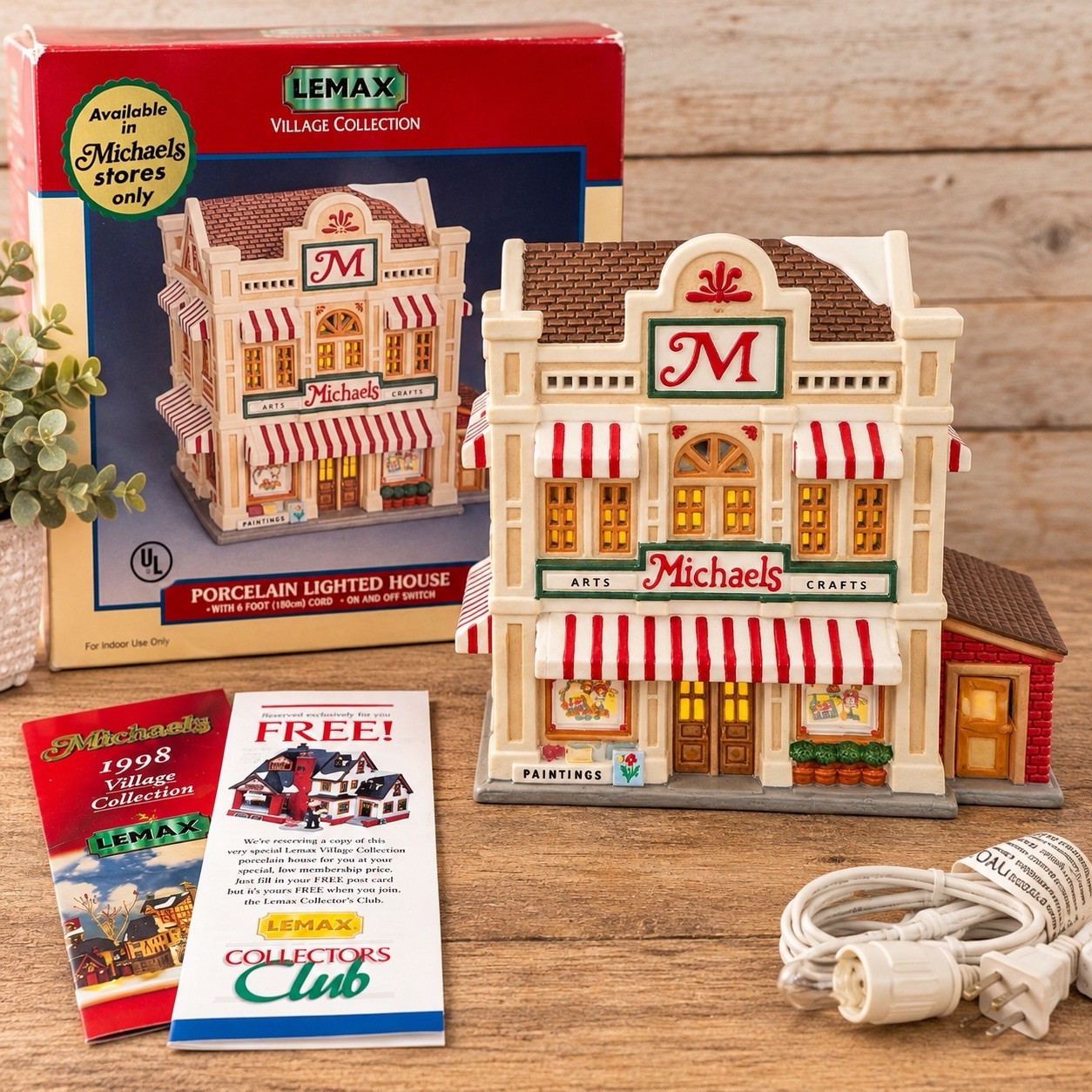 Lemax 1998 Michaels Exclusive Village Porcelain Lighted House Christmas NOS