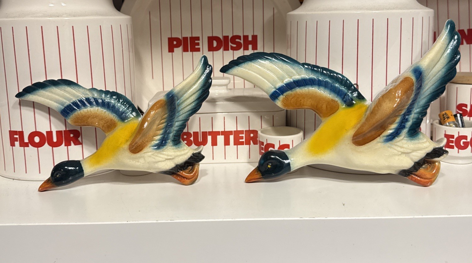 Pair Vintage Flying Mallard Ducks Ceramic Wall Art Plaques Home Decor Pair Vintage Flying Mallard Ducks Ceramic Wall Art Plaques Home Decor