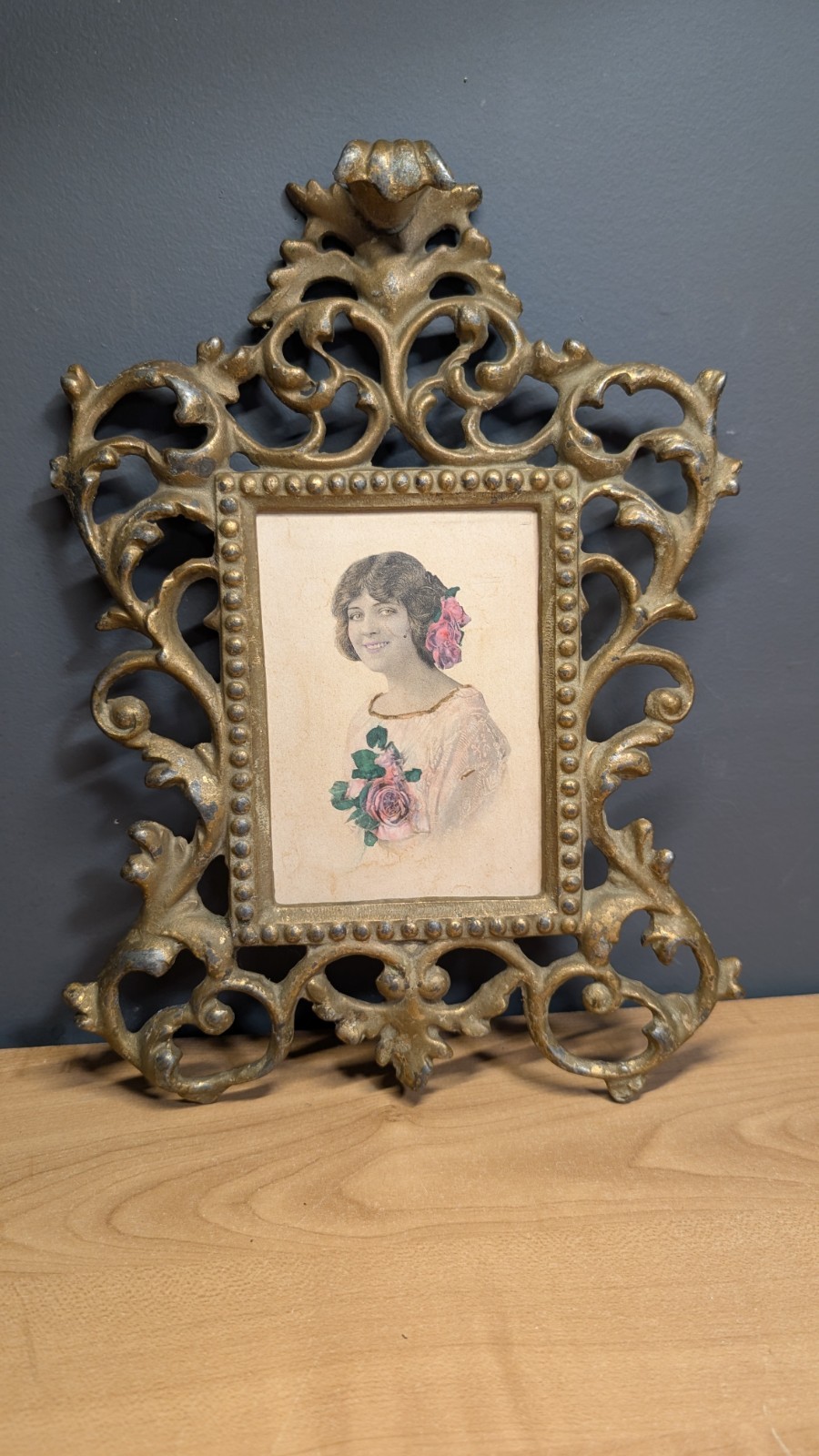 Antique Victorian Ornate Gold Tone Cast Metal Picture Frame Floral Portrait Antique Victorian Ornate Gold Tone Cast Metal Picture Frame Floral Portrait