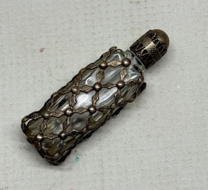 Antique Victorian Sterling Silver Miniature Perfume Bottle Antique Victorian Sterling Silver Miniature Perfume Bottle