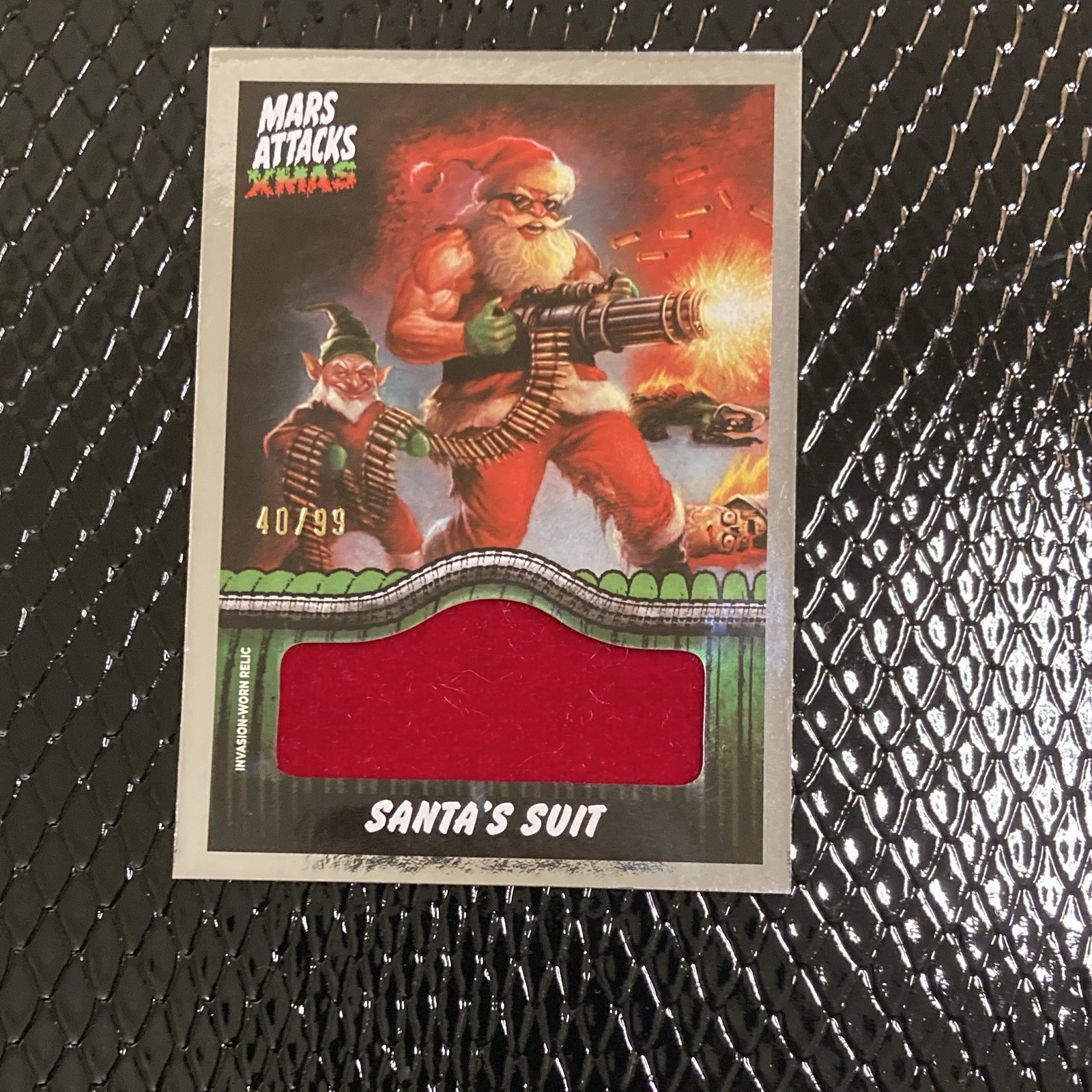 Topps 2026 Mars Attacks Christmas Invasion Worn Relics IWR-1 Santa's Suit /99 Topps 2026 Mars Attacks Christmas Invasion Worn Relics IWR-1 Santa's Suit /99