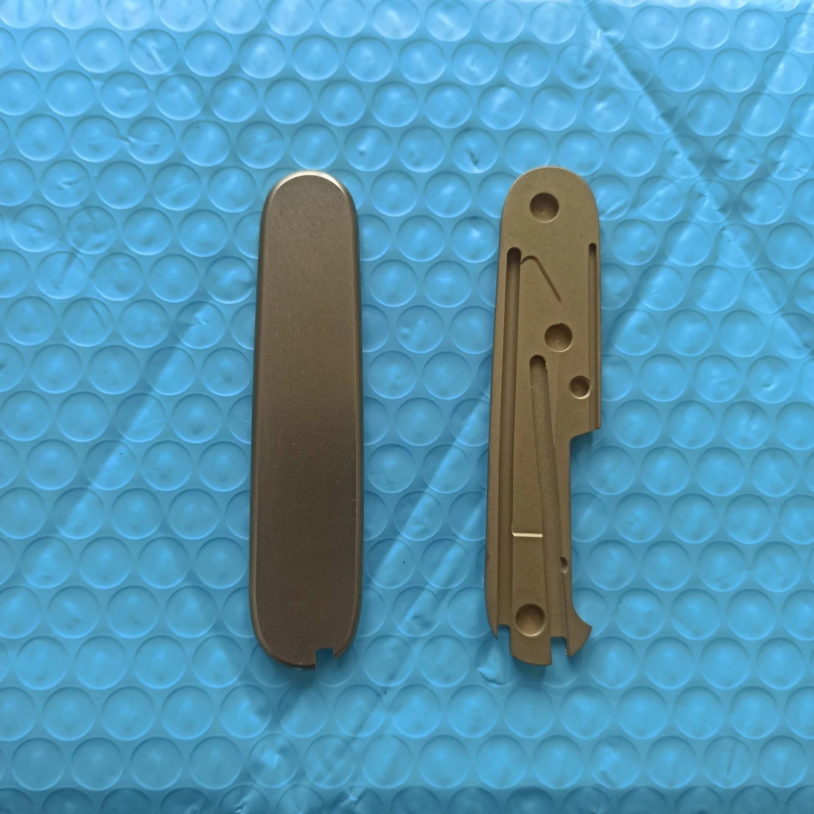 New 1 Pair Brass Handle Scales for 91 mm Victorinox Swiss Army New 1 Pair Brass Handle Scales for 91 mm Victorinox Swiss Army