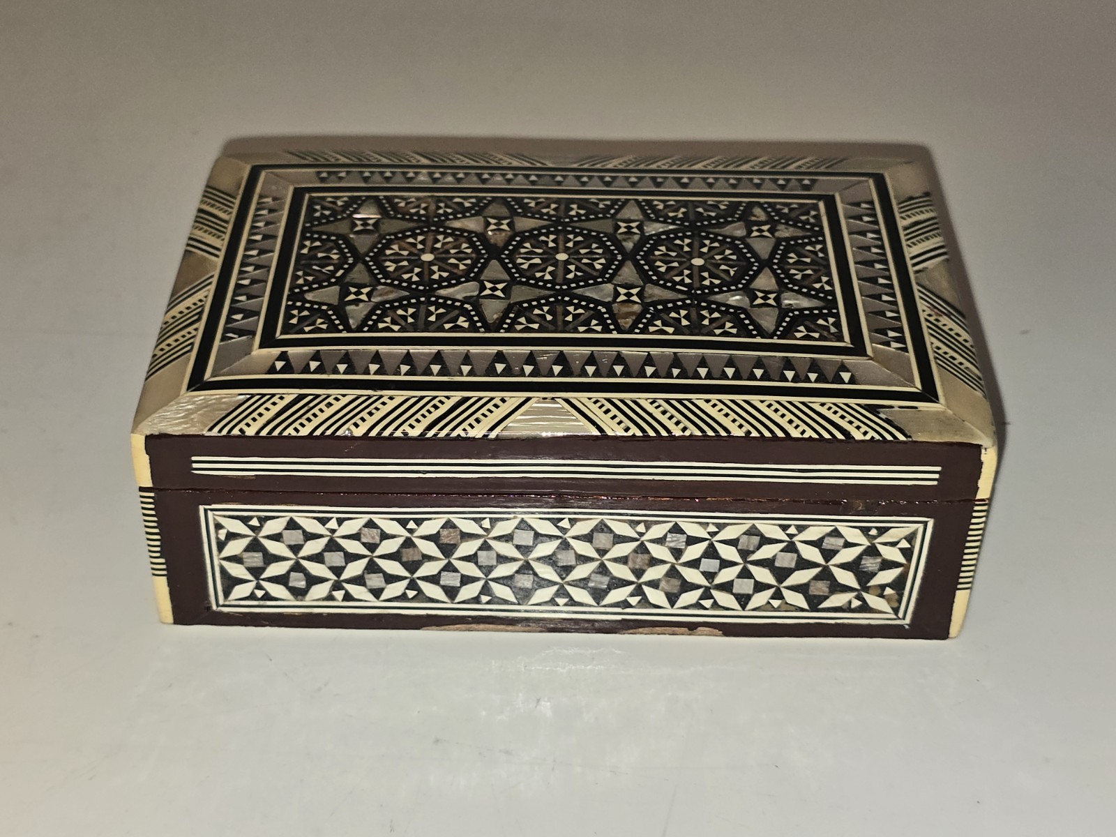 Vtg Middle Eastern Egyptian Style Inlaid Wood Mosaic Trinket Box Boho 6.5” EUC Vtg Middle Eastern Egyptian Style Inlaid Wood Mosaic Trinket Box Boho 6.5” EUC